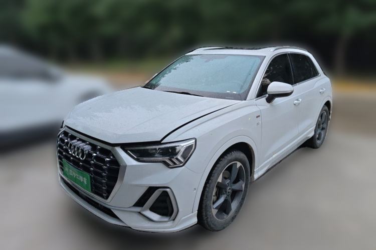 Used Audi Q3 2022 35 TFSI Fashion Dynamic Model Guazi used car, China used car export, Used car for sale, Used Audi cars, Cheapest cars for sale