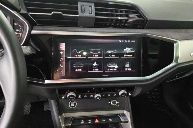Used Audi Q3 2022 35 TFSI Fashion Dynamic Model Audio And AC Panel