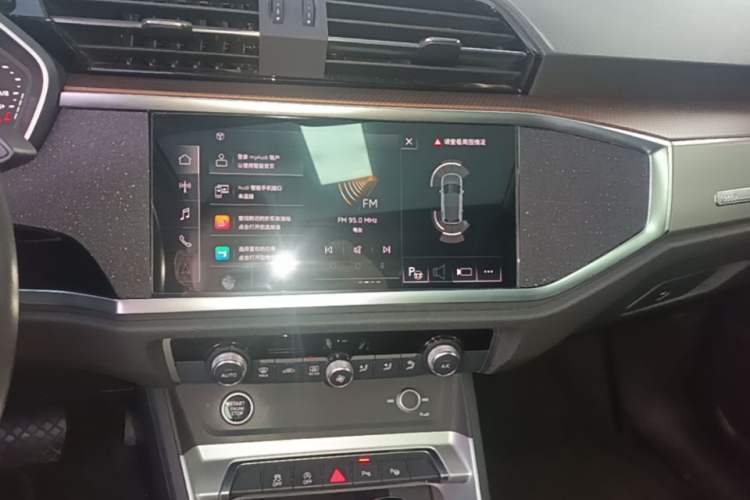 Used Audi Q3 2022 35 TFSI Fashionable and Elegant Model Audio And AC Panel