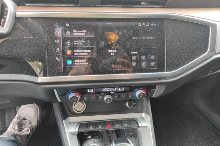 Used Audi Q3 2022 35 TFSI Fashionable and Elegant Model Audio And AC Panel