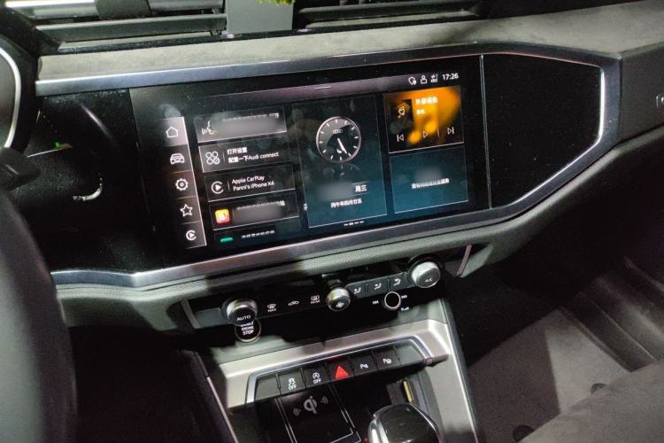 Used Audi Q3 2022 35 TFSI Fashion Dynamic Model Audio And AC Panel