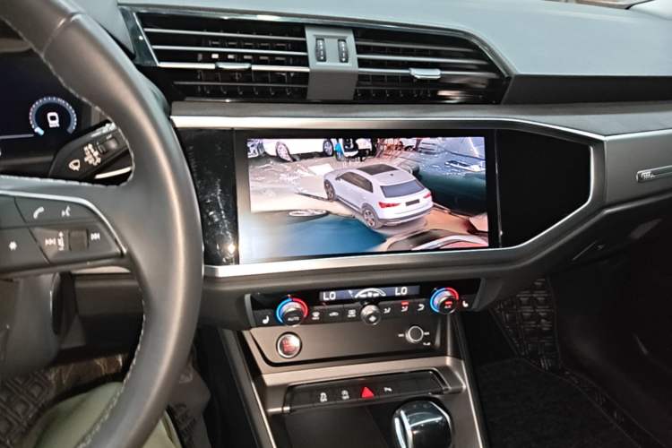 Used Audi Q3 2022 35 TFSI Progressive Dynamic Edition Audio And AC Panel