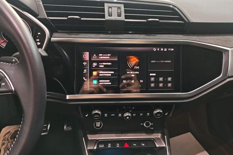 Used Audi Q3 2022 40 TFSI Fashion Dynamic Model Audio And AC Panel