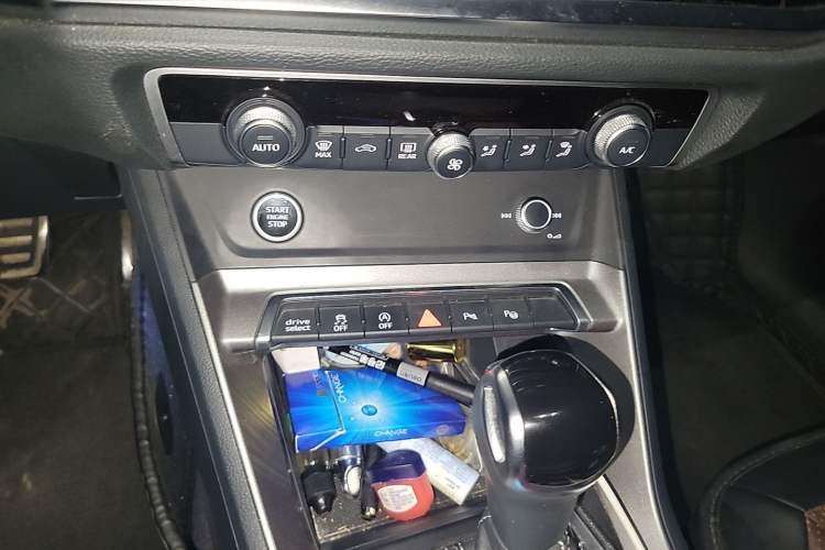 Used Audi Q3 2022 40 TFSI Fashion Dynamic Model Audio And AC Panel