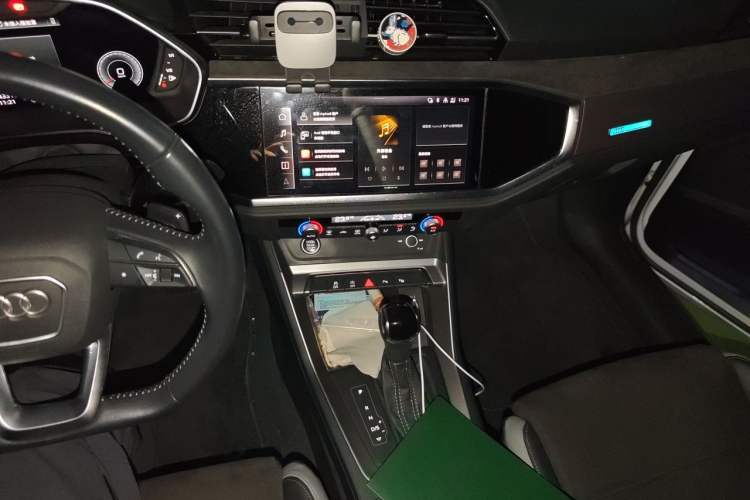 Used Audi Q3 2022 35 TFSI Fashion Dynamic Model Audio And AC Panel