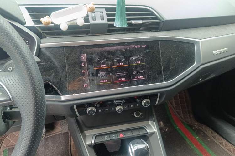 Used Audi Q3 2022 35 TFSI Progressive Dynamic Edition Audio And AC Panel