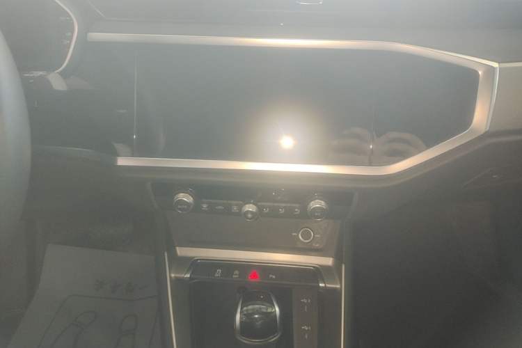 Used Audi Q3 2022 35 TFSI Progressive Dynamic Edition Audio And AC Panel