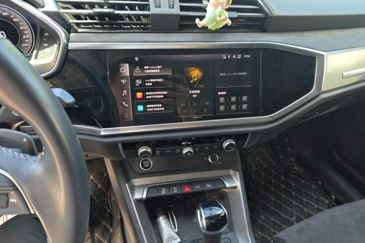 Used Audi Q3 2022 35 TFSI Fashion Dynamic Model Audio And AC Panel
