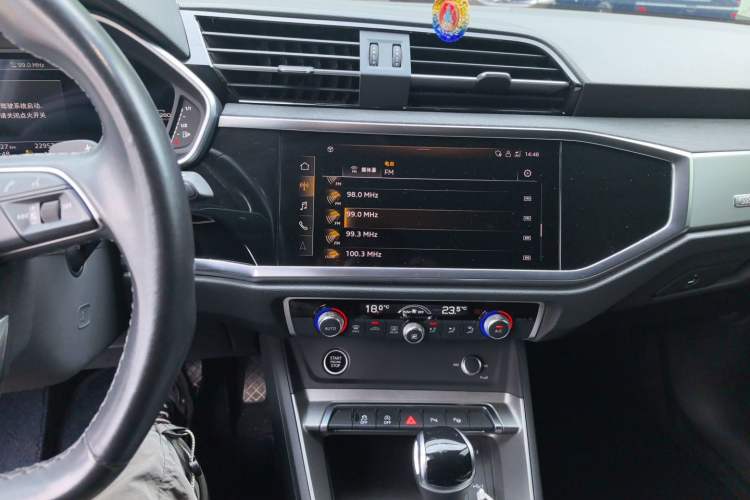Used Audi Q3 2022 35 TFSI Fashion Dynamic Model Audio And AC Panel