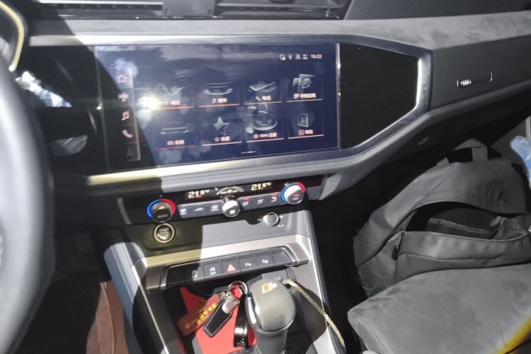 Used Audi Q3 2022 35 TFSI Fashion Dynamic Model Audio And AC Panel