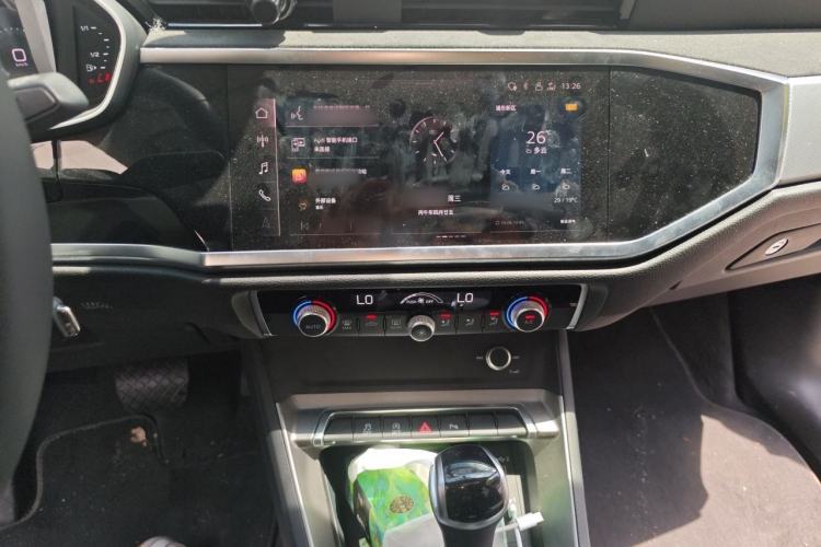 Used Audi Q3 2022 35 TFSI Progressive Dynamic Edition Audio And AC Panel