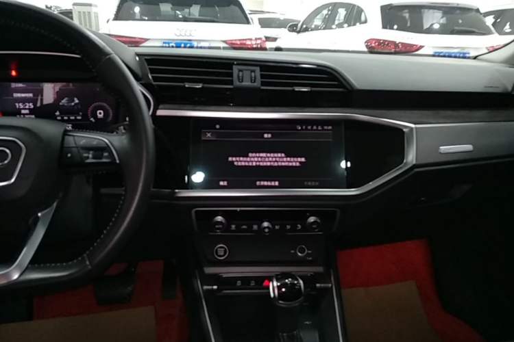 Used Audi Q3 2022 35 TFSI Fashion Dynamic Model Audio And AC Panel