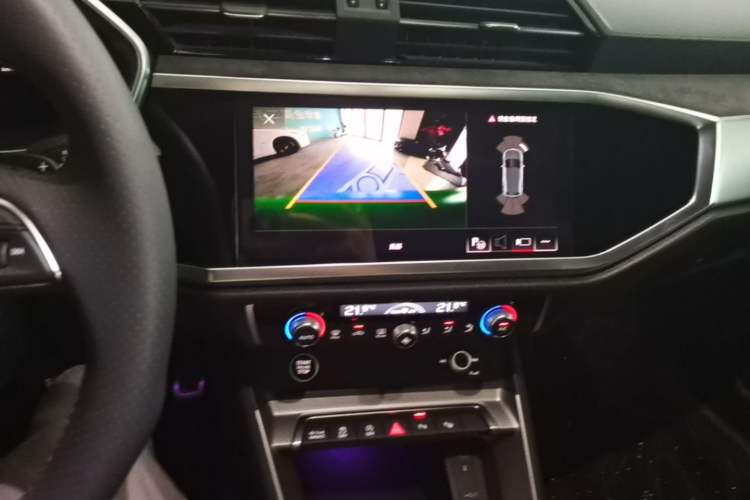 Used Audi Q3 2022 40 TFSI Fashion Dynamic Model Audio And AC Panel