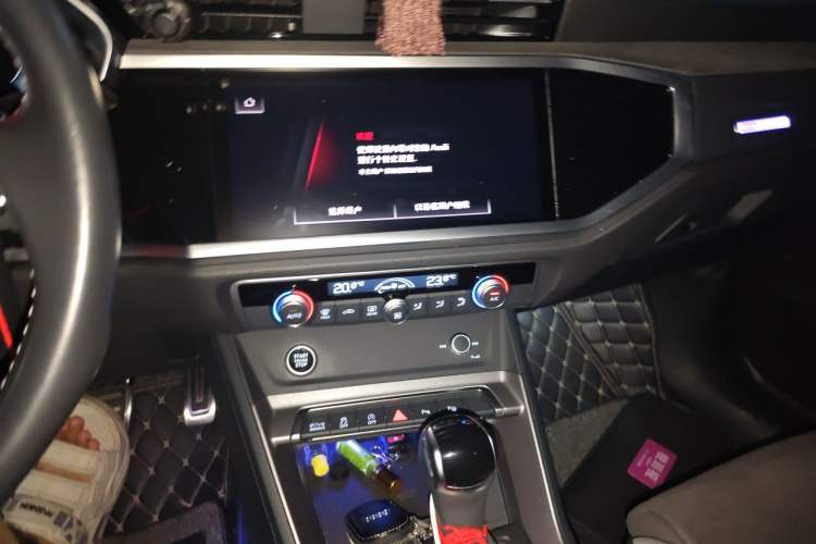 Used Audi Q3 2022 40 TFSI Fashion Dynamic Model Audio And AC Panel