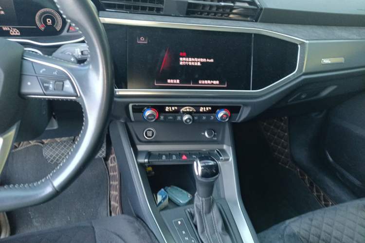 Used Audi Q3 2022 35 TFSI Fashion Dynamic Model Audio And AC Panel