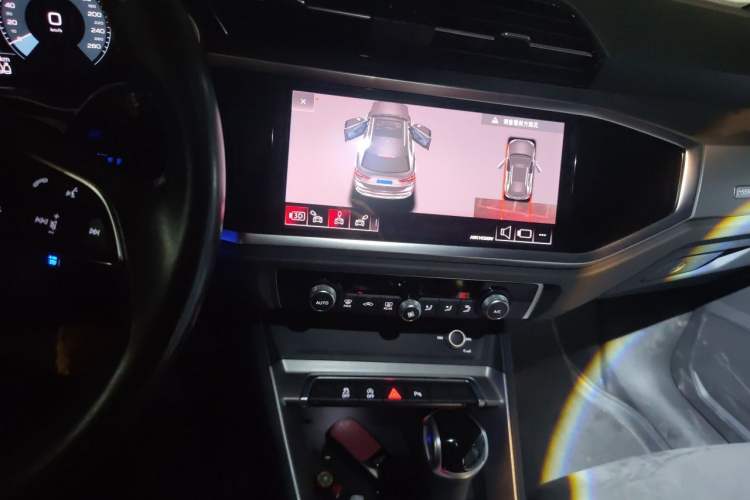 Used Audi Q3 2022 35 TFSI Progressive Dynamic Edition Audio And AC Panel