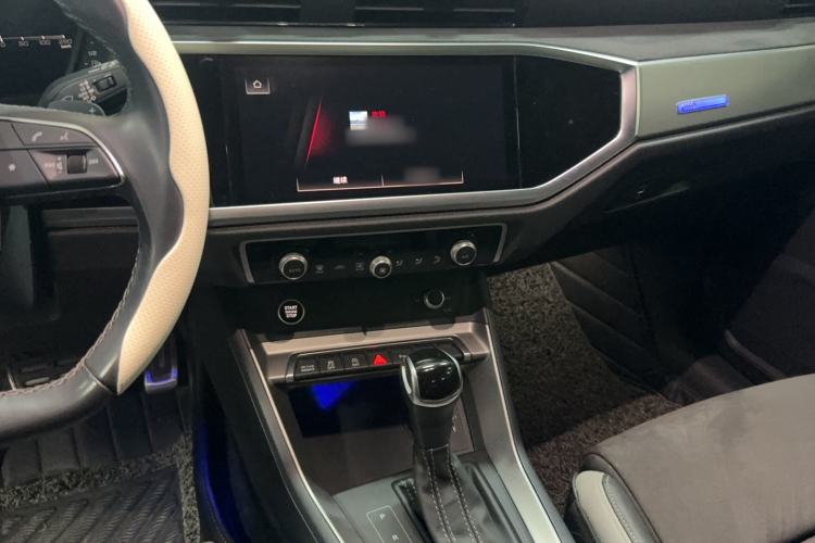 Used Audi Q3 2022 40 TFSI Fashion Dynamic Model Audio And AC Panel