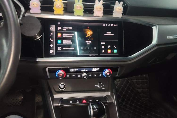 Used Audi Q3 2022 35 TFSI Fashion Dynamic Model Audio And AC Panel