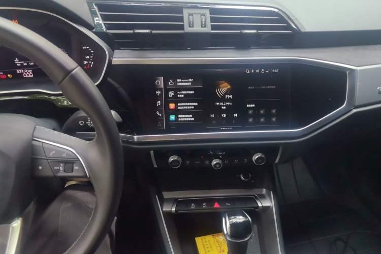 Used Audi Q3 2022 35 TFSI Progressive Dynamic Edition Audio And AC Panel