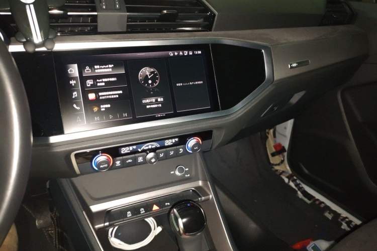 Used Audi Q3 2022 35 TFSI Progressive Dynamic Edition Audio And AC Panel