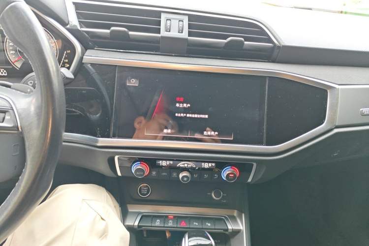 Used Audi Q3 2022 35 TFSI Fashion Dynamic Model Audio And AC Panel