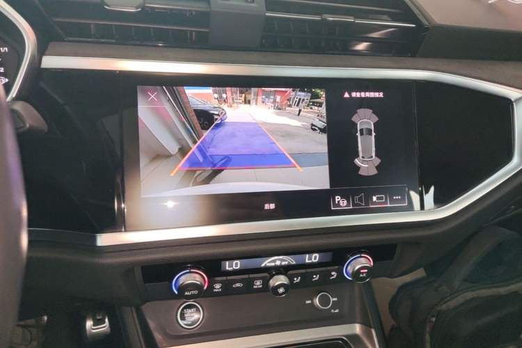 Used Audi Q3 2022 40 TFSI Fashion Dynamic Model Audio And AC Panel