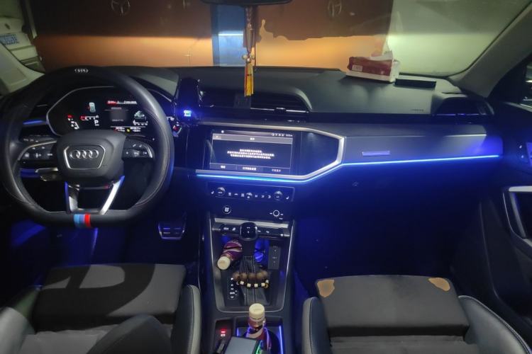 Used Audi Q3 2022 40 TFSI Fashion Dynamic Model Center Console