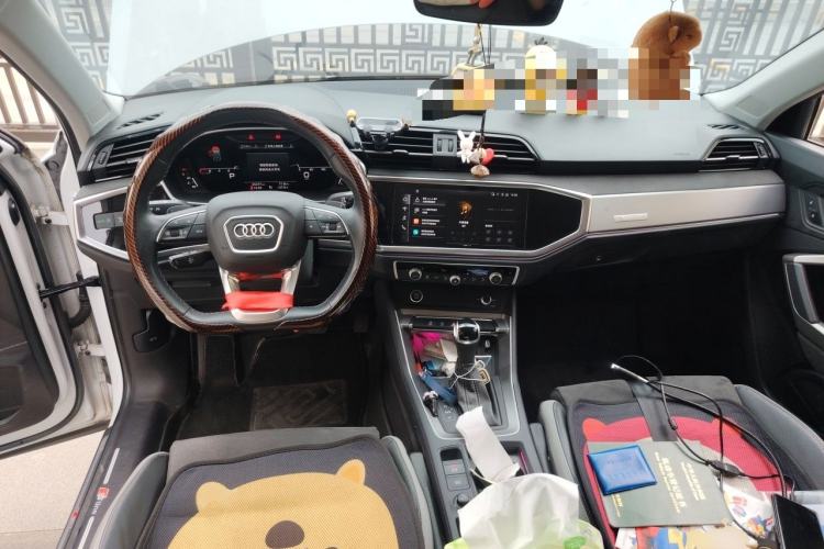 Used Audi Q3 2022 35 TFSI Fashion Dynamic Model Center Console