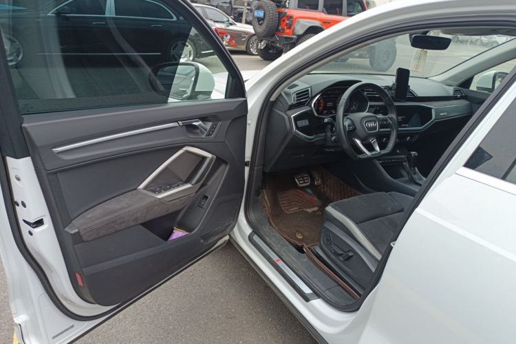 Used Audi Q3 2022 35 TFSI Fashion Dynamic Model Driver Seat