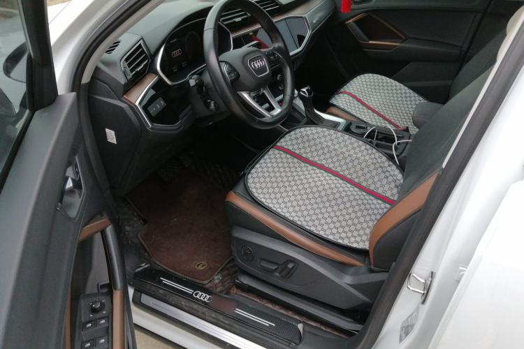 Used Audi Q3 2022 35 TFSI Fashionable and Elegant Model Driver Seat