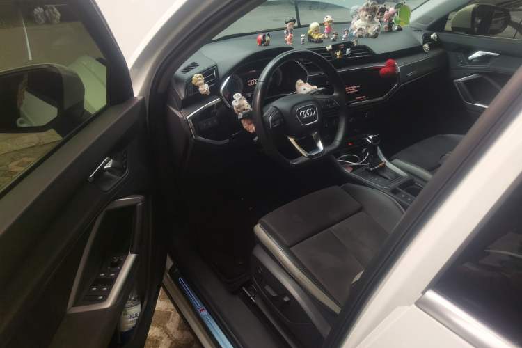 Used Audi Q3 2022 35 TFSI Fashion Dynamic Model Driver Seat