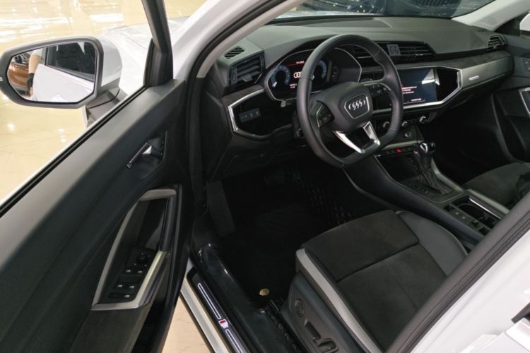 Used Audi Q3 2022 35 TFSI Fashion Dynamic Model Driver Seat