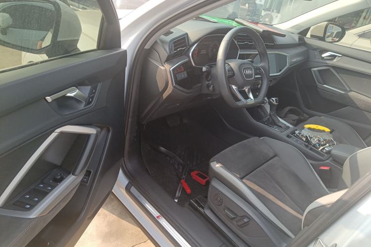 Used Audi Q3 2022 35 TFSI Fashion Dynamic Model Driver Seat