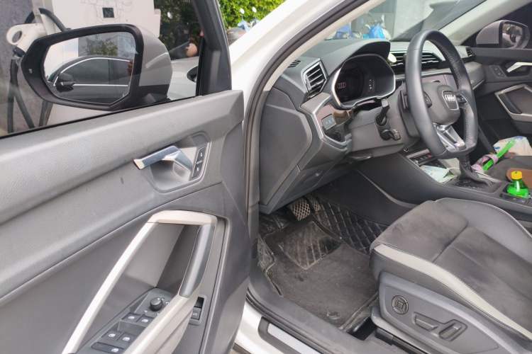 Used Audi Q3 2022 35 TFSI Fashion Dynamic Model Driver Seat