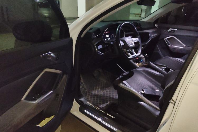 Used Audi Q3 2022 35 TFSI Fashion Dynamic Model Driver Seat