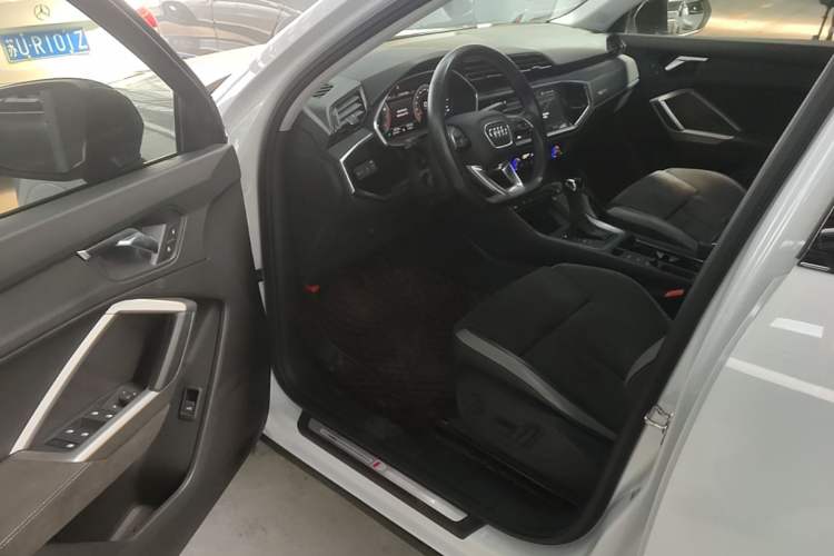 Used Audi Q3 2022 35 TFSI Fashion Dynamic Model Driver Seat