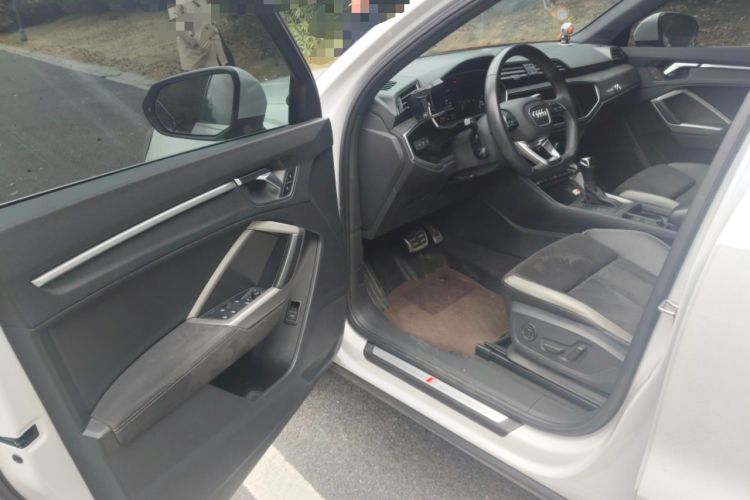Used Audi Q3 2022 45 TFSI quattro Fashion Dynamic Model Driver Seat