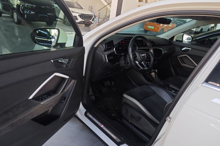 Used Audi Q3 2022 35 TFSI Fashion Dynamic Model Driver Seat