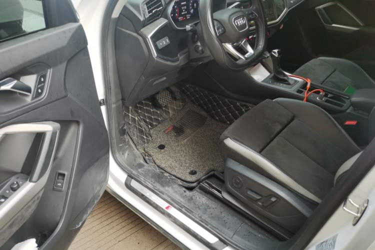 Used Audi Q3 2022 35 TFSI Fashion Dynamic Model Driver Seat