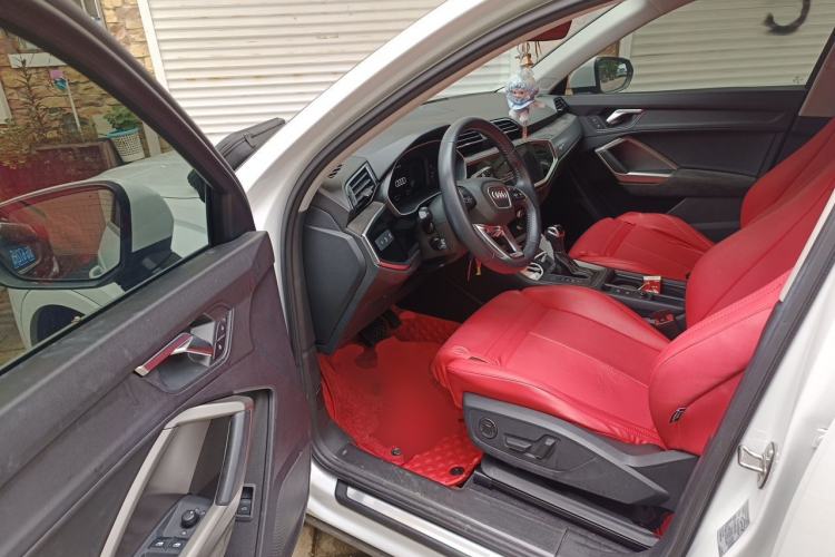 Used Audi Q3 2022 35 TFSI Progressive Dynamic Edition Driver Seat