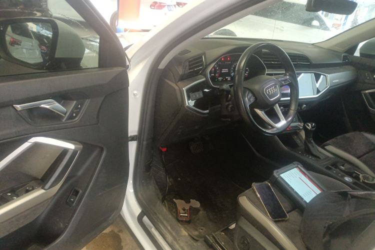 Used Audi Q3 2022 35 TFSI Progressive Dynamic Edition Driver Seat