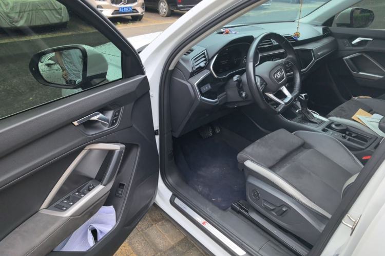 Used Audi Q3 2022 35 TFSI Fashion Dynamic Model Driver Seat