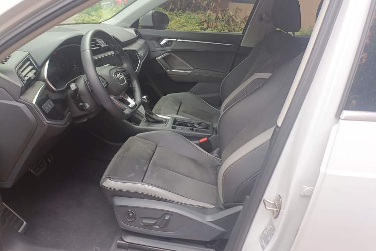 Used Audi Q3 2022 40 TFSI Fashion Dynamic Model Driver Seat