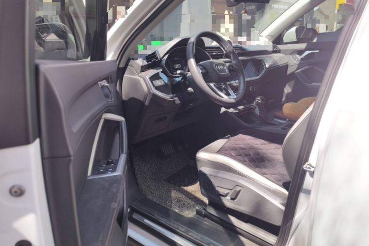 Used Audi Q3 2022 35 TFSI Progressive Dynamic Edition Driver Seat