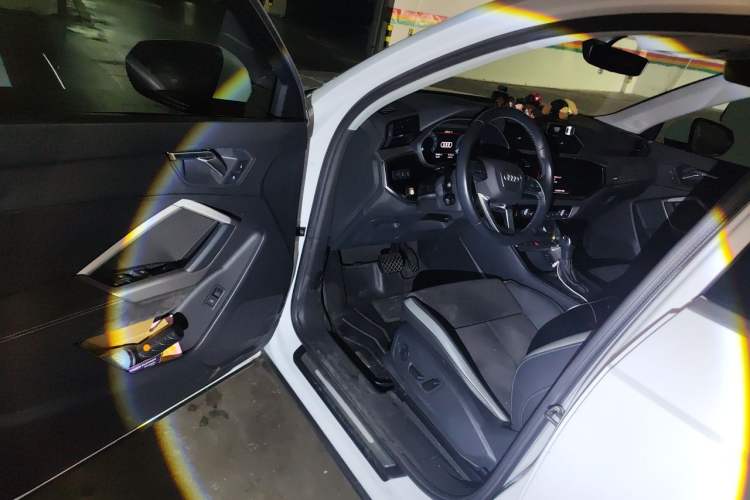 Used Audi Q3 2022 35 TFSI Progressive Dynamic Edition Driver Seat