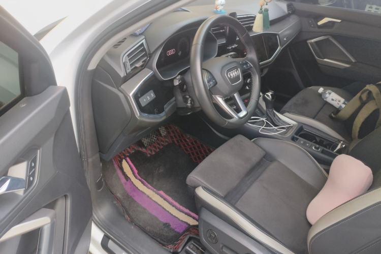 Used Audi Q3 2022 35 TFSI Progressive Dynamic Edition Driver Seat
