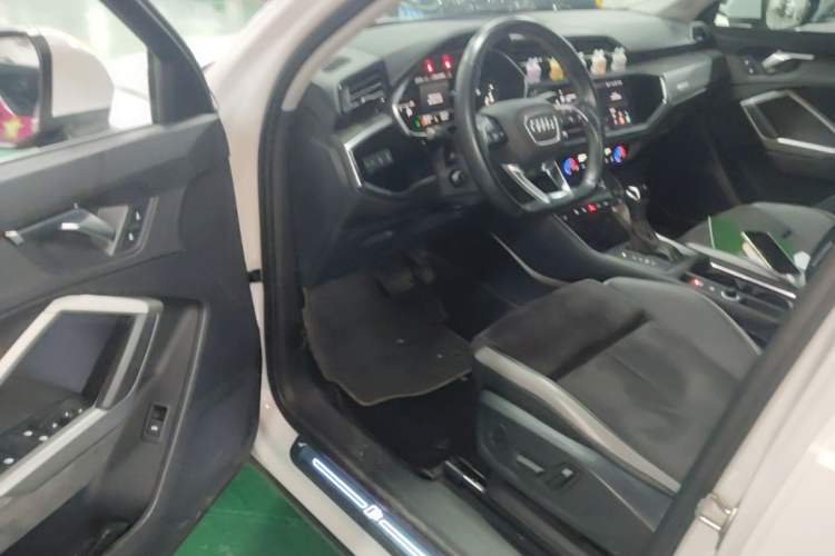 Used Audi Q3 2022 35 TFSI Fashion Dynamic Model Driver Seat