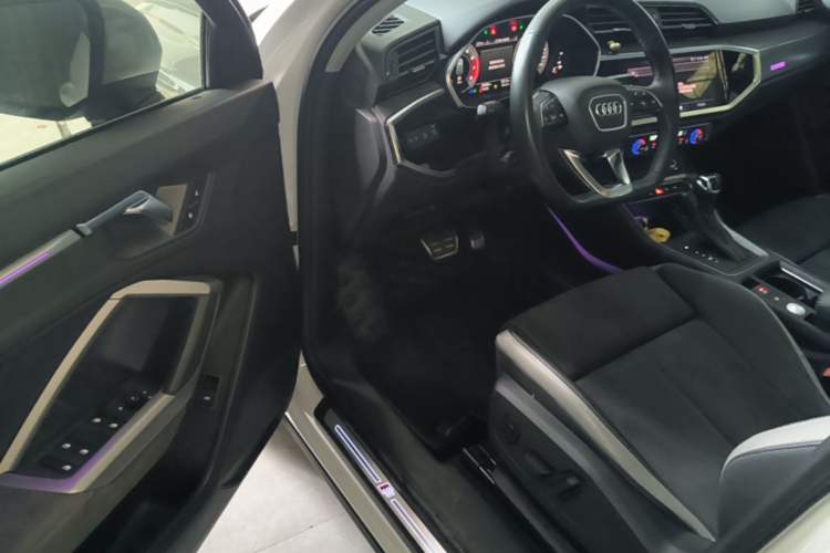 Used Audi Q3 2022 40 TFSI Fashion Dynamic Model Driver Seat