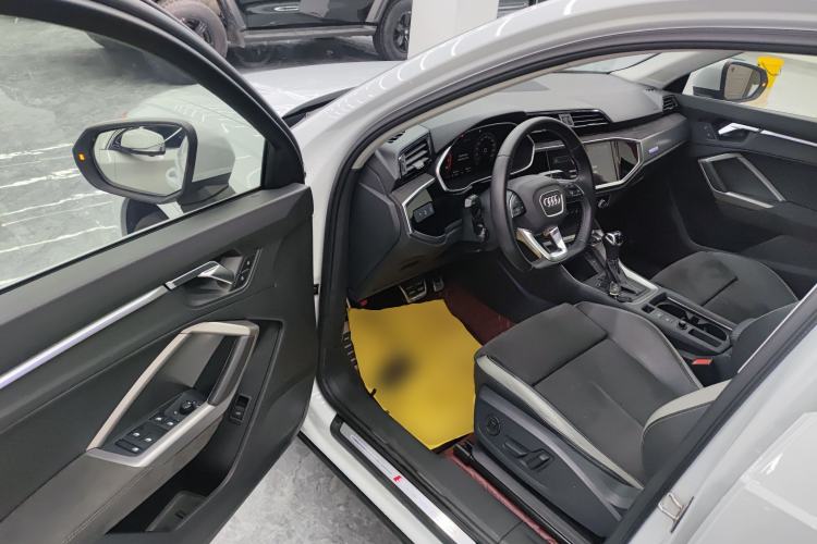 Used Audi Q3 2022 40 TFSI Fashion Dynamic Model Driver Seat