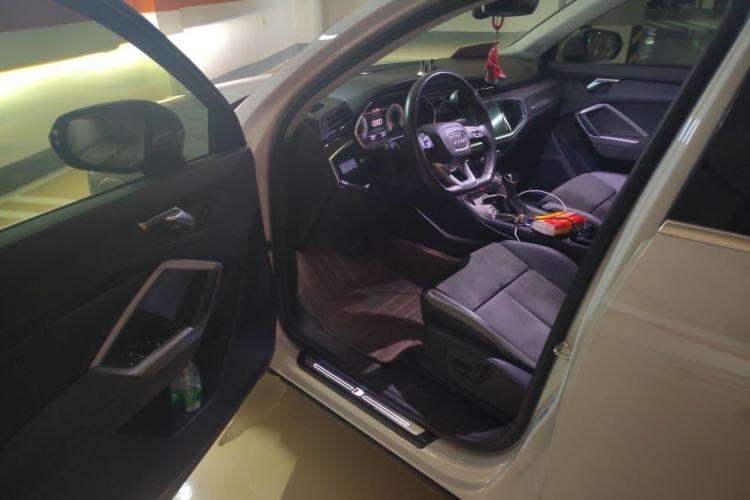 Used Audi Q3 2022 35 TFSI Fashion Dynamic Model Driver Seat
